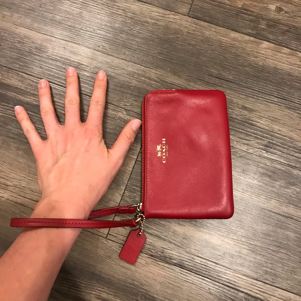 Red leather Coach wristlet - Picture 2 of 7